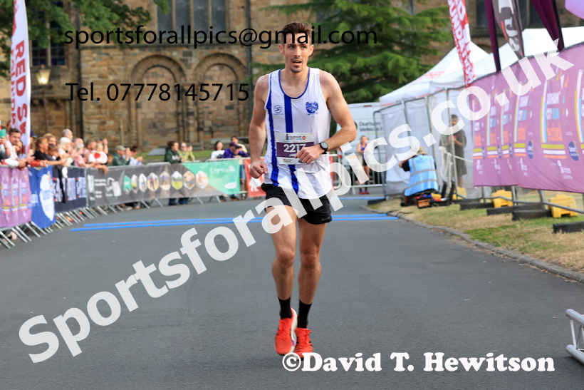 Durham City Run 10k, 2026 Durham City Run 5k and 10k, Durham. Photo: David T. Hewitson/Sports for All Pics
